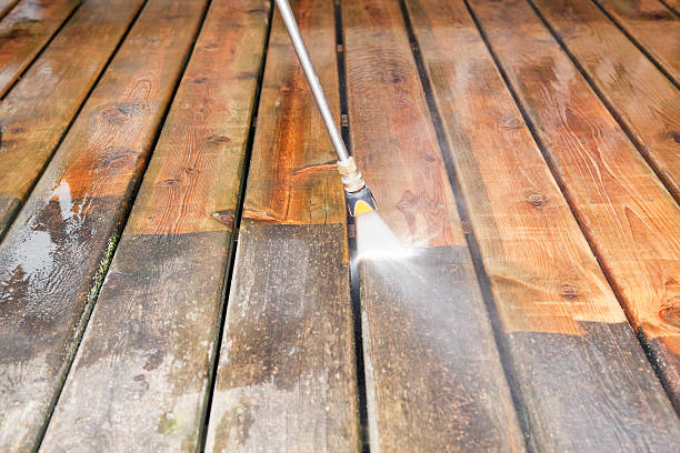 Best Vinyl Siding Pressure Washing in Hudson, WI